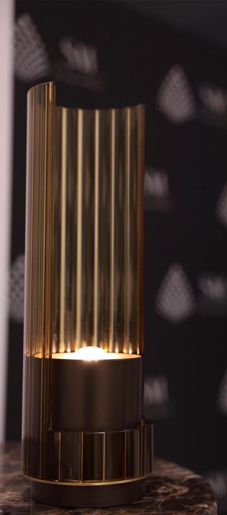 Lampe de table en verre ambré Bon Ton