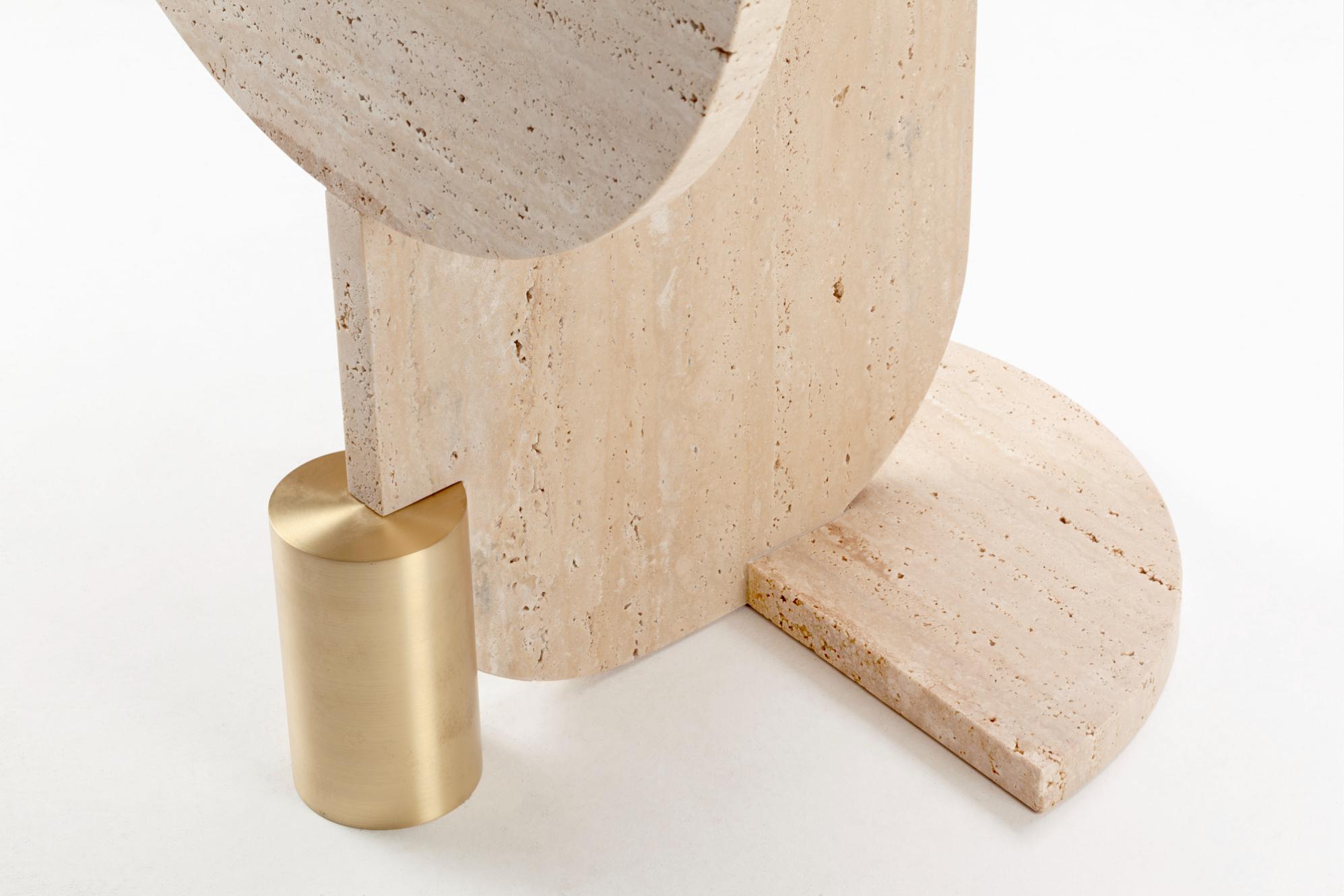 Table d'appoint en travertin Playing Games