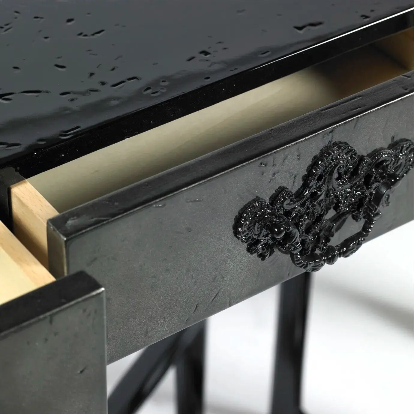 Console Metropolis Noire