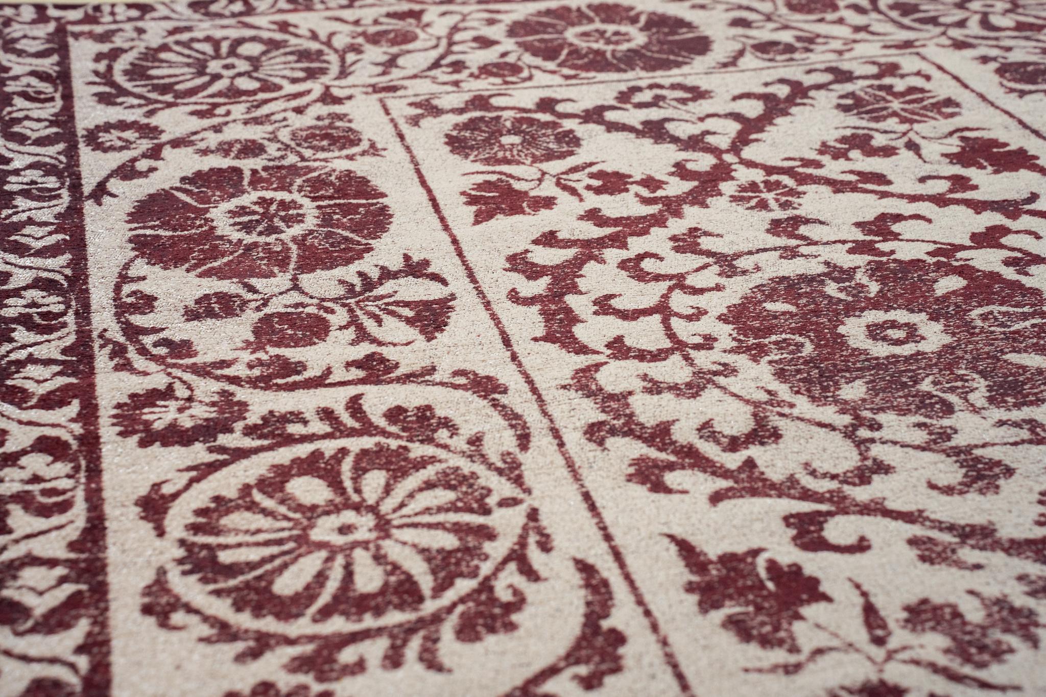 Tapis Suzani «Zéphyr» 9734