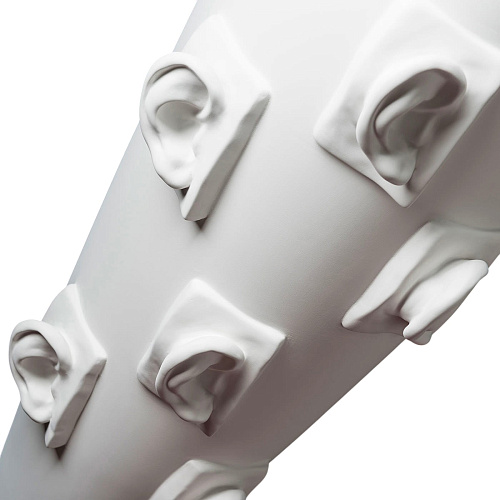 Vase oreilles de David Obice