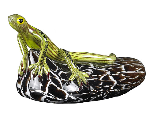 Sculpture lézard sur pierre