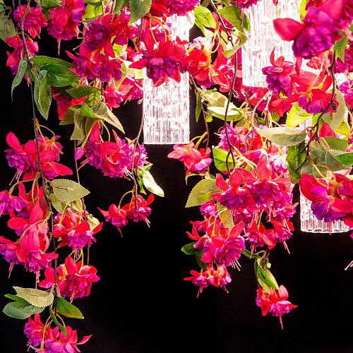 Grand lustre rose en cascade Pink Cascade