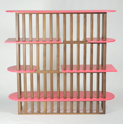Étagère Rose à Quatre Niveaux