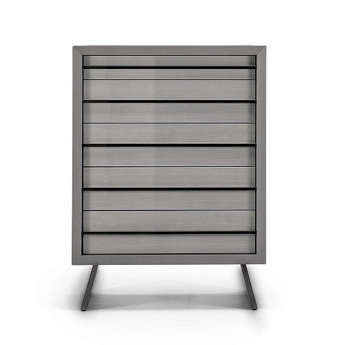 Commode New in Town