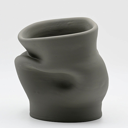 Vase Gris Sculpteur à la Main