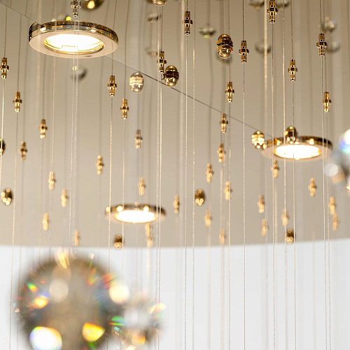 Lustre Élégant Or Pâle avec Sphères en Cristal