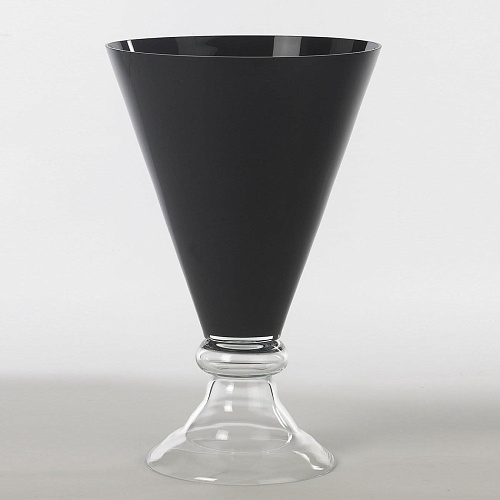 Vase New Romantic